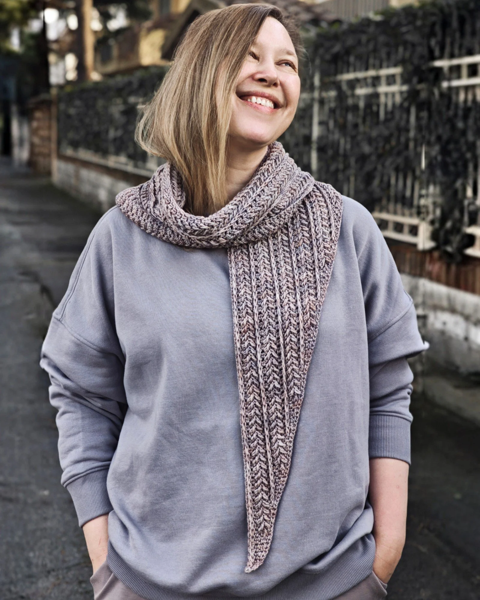Replay - Crochet scarf pattern - Advanced crochet stitches — Cup